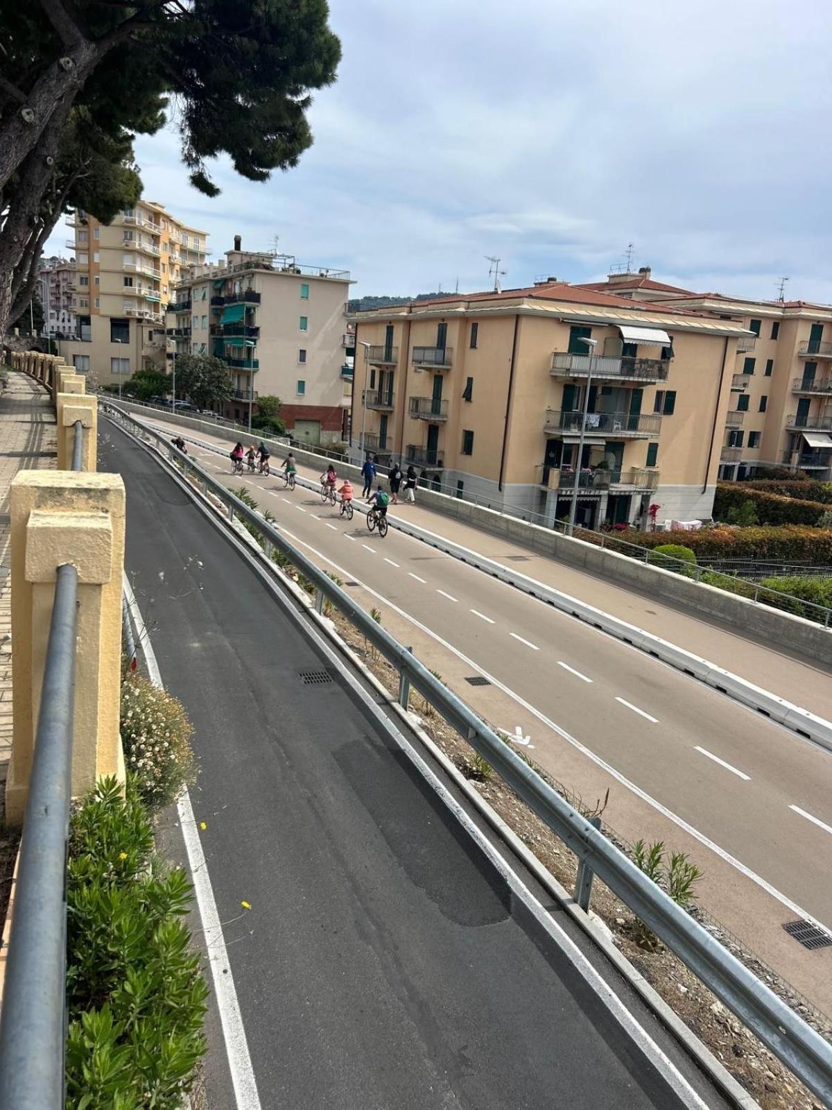 אימפריה Appartamento Incantevole A 100Metri Dal Mare E Accanto Alla Pista Ciclabile מראה חיצוני תמונה